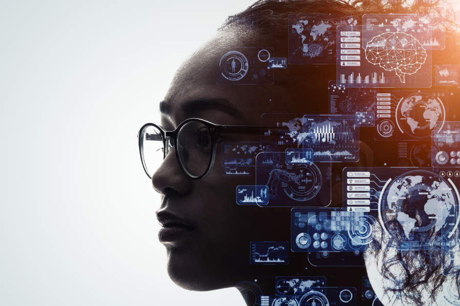 Seitenprofil einer Person mit eingeblendeten digitalen Interface-Elementen und Datenvisualisierungen.